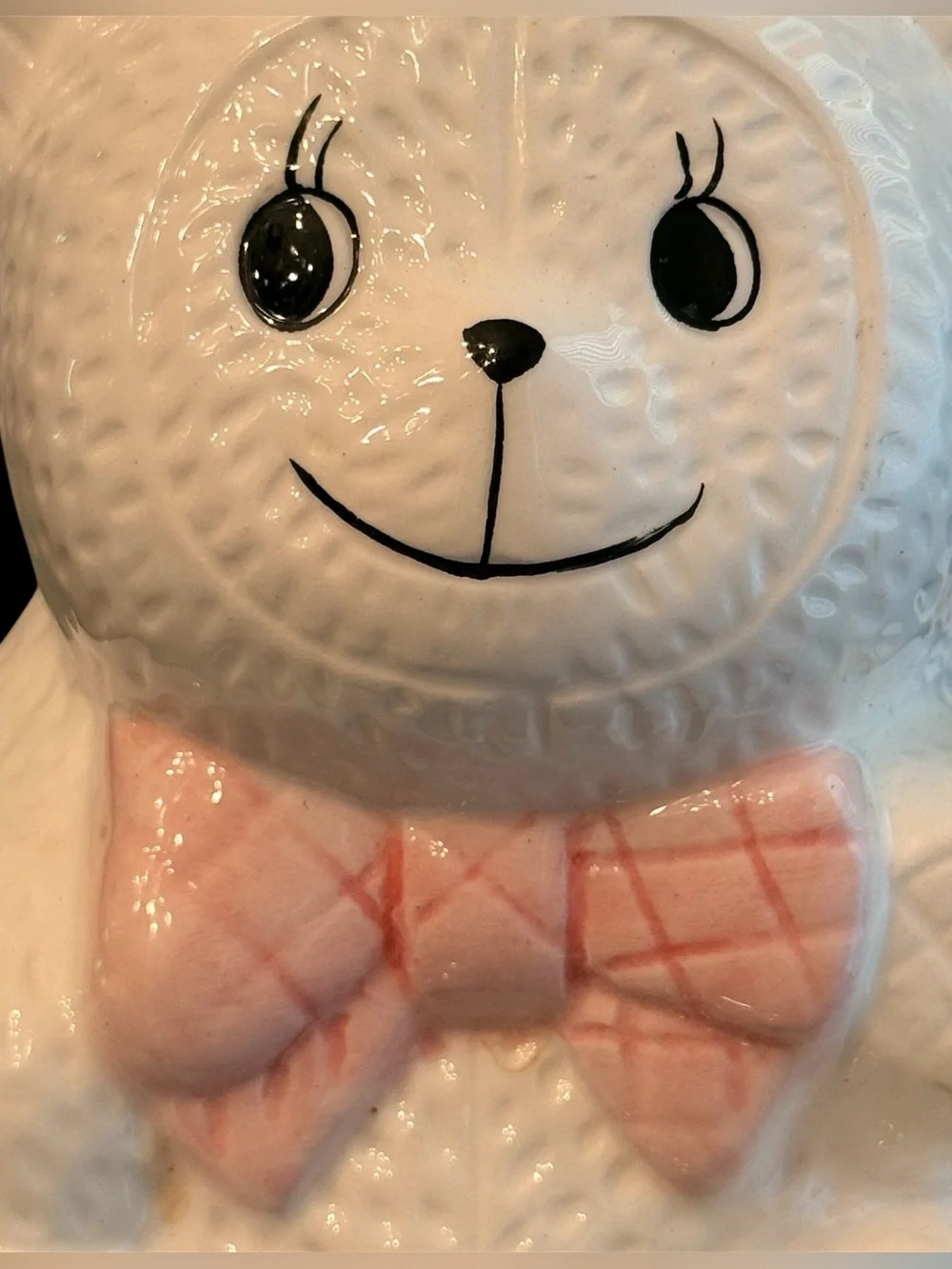 Vintage Embossed Bear Vase/Planter Decor - Picture 3 of 10